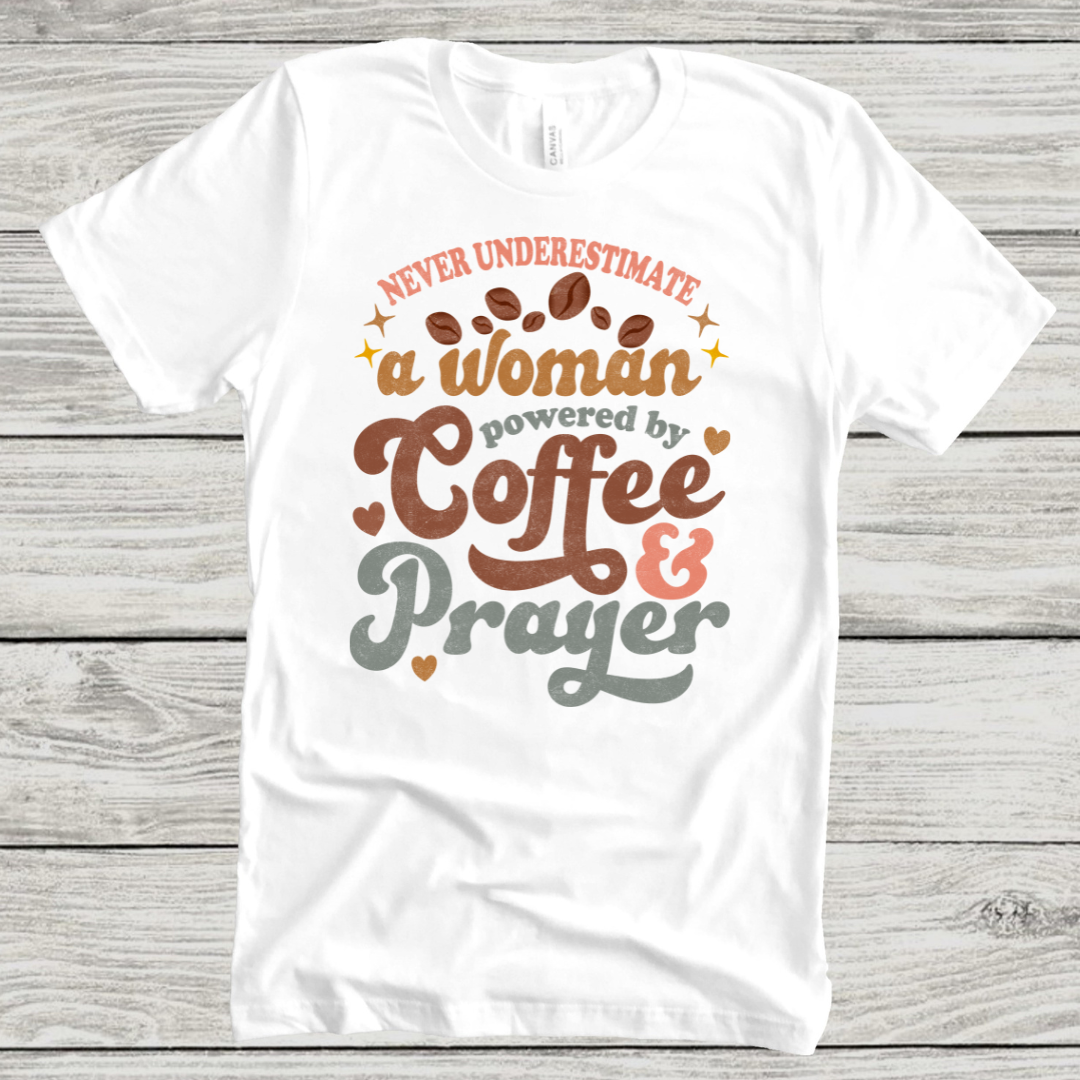 Coffee Love : A Women Powered By Coffee T-shirt