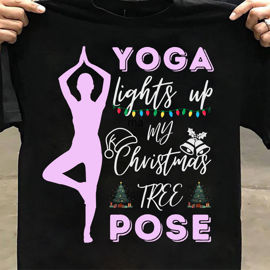 Yoga Love : Yoga Lights Up My Christmas Tree Pose Black T-shirt